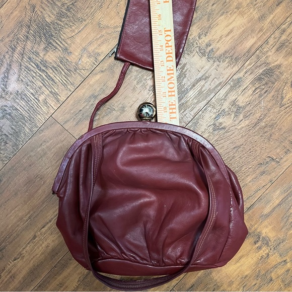 Vintage red leather ball clasp close purse canvas lined attach coin bag straps - Picture 13 of 16